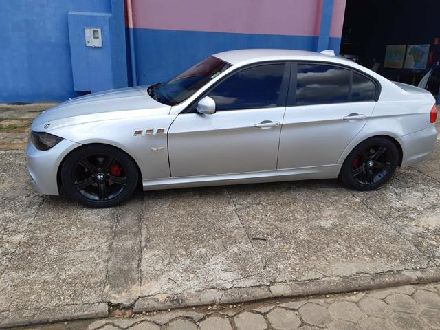 BMW 318i 2011/2012 Kit M 2.0 Automática