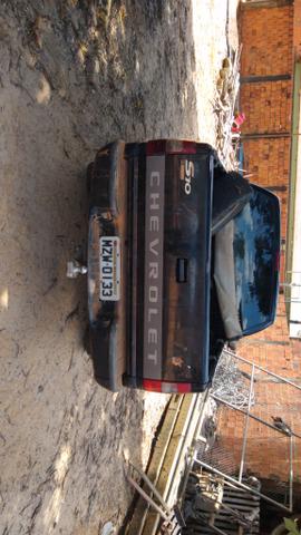 Vendo uma caminhonete S10 - Foto 2