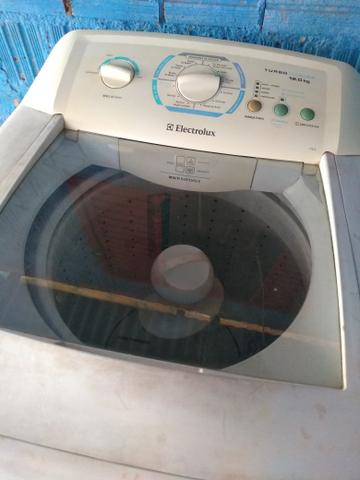 Vende-se uma máquina