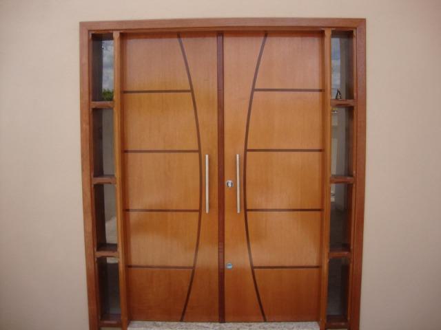 Portas de madeiras / janelas de madeiras/ puxador / fechaduras - Foto 2