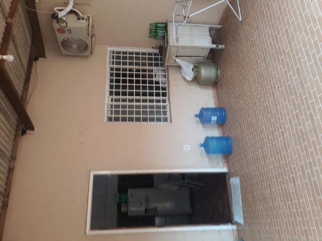 Suíte para solteiro(a) em casa ampla na zona sul, incluso água (dividir aluguel) - Foto 12