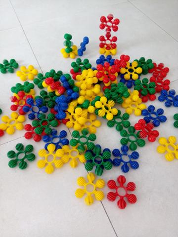 Jogo de encaixe / brinquedo de montar / Lego - retirar no centro de Curitiba - Foto 2