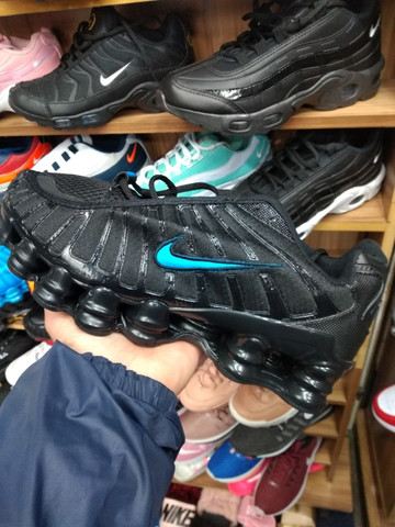 tenis reebok com mola