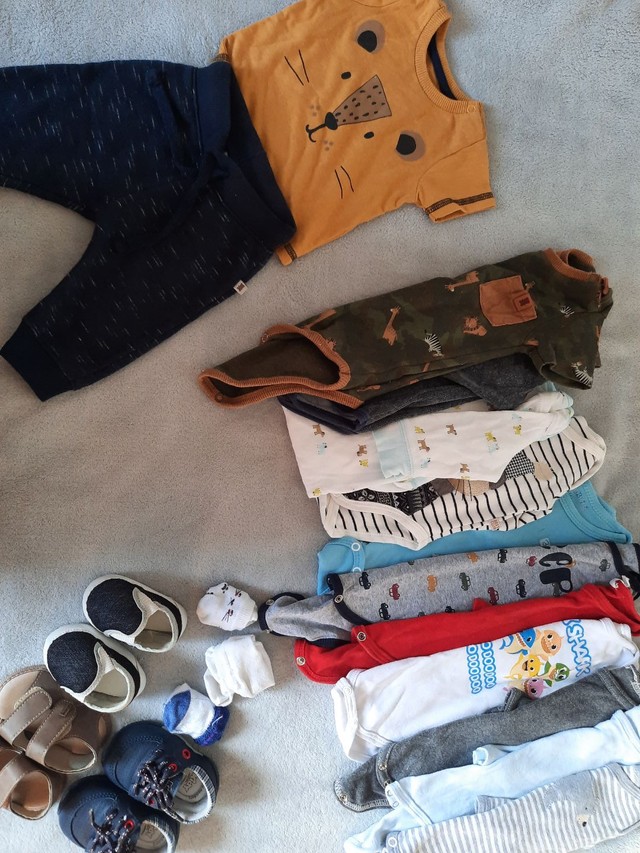 Kit roupas e sapatos bebê de 0 a 6 meses - Foto 3