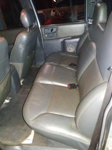 Vendo S10 Executive 2009 4x4 diesel - Foto 2