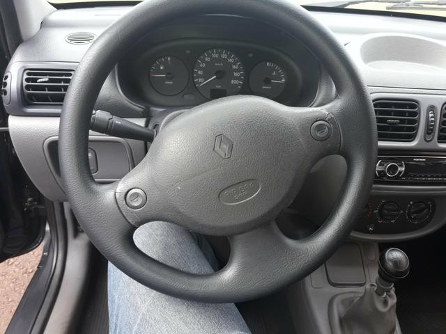 Clio Hatch em excelente estado - Foto 2