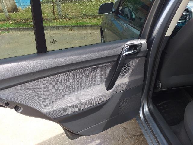 Polo Sedã Confortiline - Foto 14