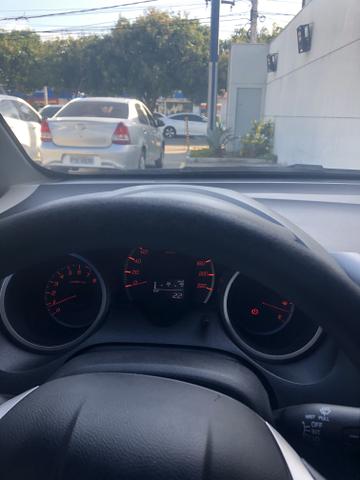 Honda Fit mecanico semi novo , km 72 mil - Foto 7
