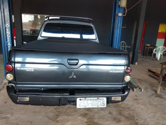 Vende-se l200 com tudo pago, abaixo da tabela fip, em boas condições, só pegar e andar!
