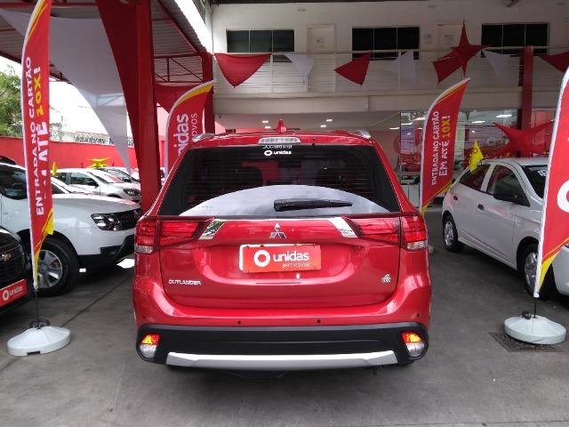 Outlander 7 lugares - Comfort AT 2.0 2018 - Foto 6