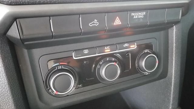 VW - Amarok S 2.0 Diesel 4x4 Manual - 2017 - Foto 13