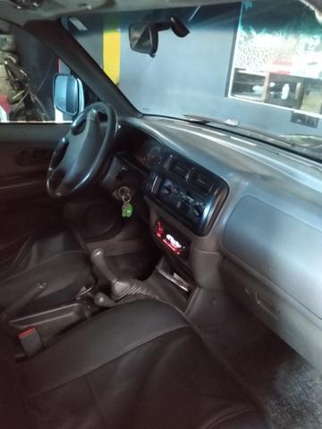 Vende-se l200 com tudo pago, abaixo da tabela fip, em boas condições, só pegar e andar! - Foto 3