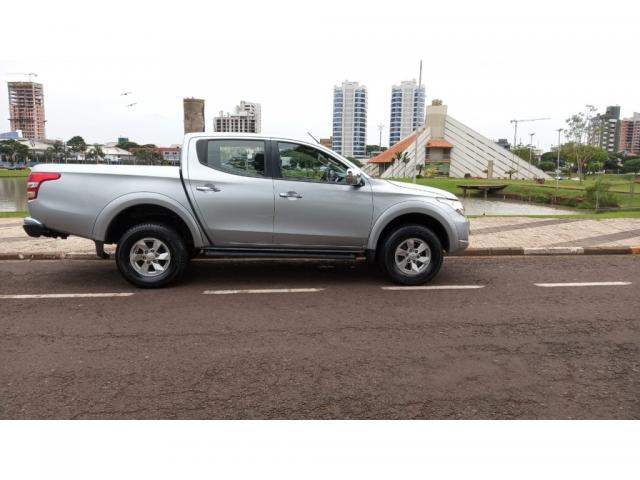 MITSUBISHI L200 TRITON SPORT HPE 2.4 CD DIESEL AUT. - Foto 4