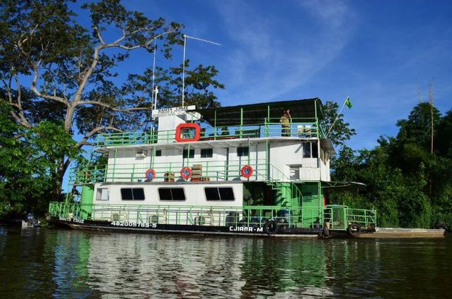 Barco Hotel Pantanal