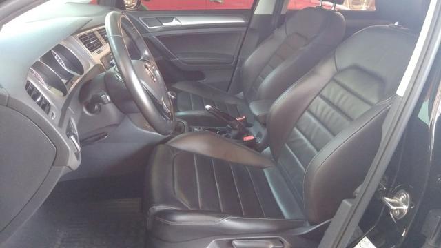 VW - Golf 1.6 Confortline MSI Manual - 2016 - Foto 7