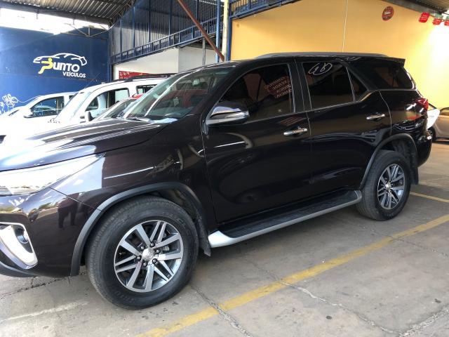HILUX SW4 2017/2018 2.8 SRX 4X4 7 LUGARES 16V TURBO INTERCOOLER DIESEL 4P AUTOMÁTICO - Foto 8