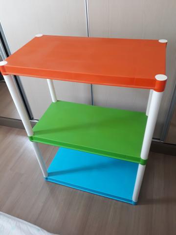 Estante modular plástico colorida infantil