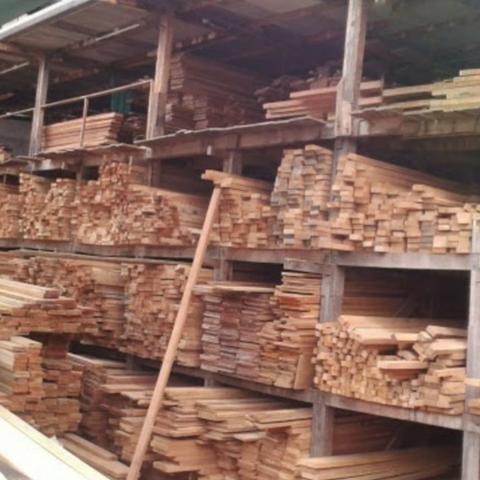 Madereira funcionando 24hrs.994 34 8236