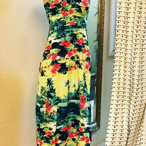 Desapegos da Mel :Vestidos e Bermuda - Foto 4