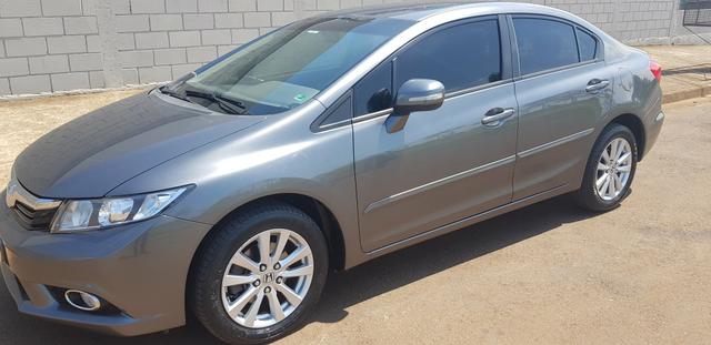 Civic 2014 - LXR 2.0 - Pneus Novos - Foto 6