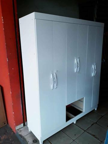 Guarda-roupa branco 6 portas Novo entrega grátis - Foto 2