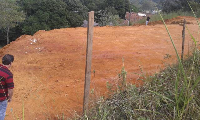 Vendo Lote no Sta Rita de Barra Mansa