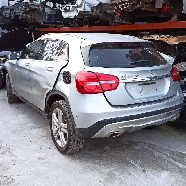 Mercedes Gla 200 1.6 Parachoque Porta Motor Airbag Capo Farol Retrovisor Sucata - Foto 4