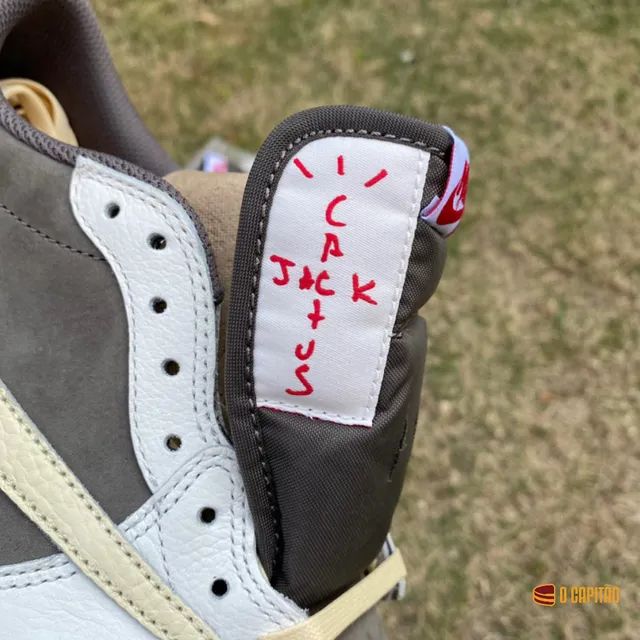 AIR JORDAN 1 LOW X TRAVIS SCOTT "REVERSE MOCHA" - Foto 3