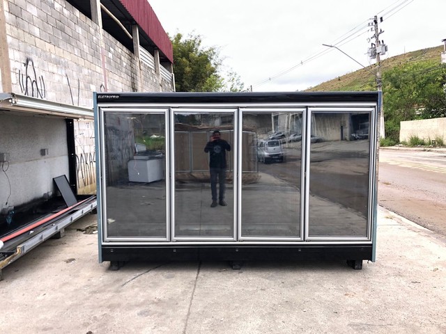 Geladeira expositora de congelados 