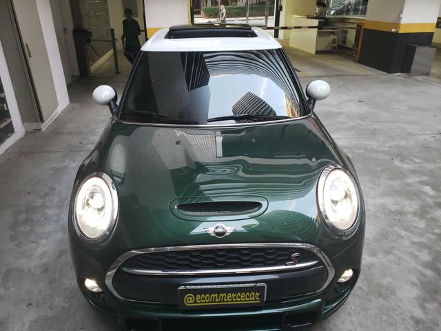 Mini cooper S 2.0 TURBO 2017 com 15.000 km