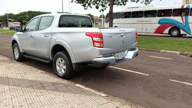 MITSUBISHI L200 Triton HPE Sport 2.4 Diesel Ano 2018 - Foto 4