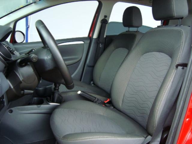 FIAT PUNTO ATTRACTIVE 1.4 2016 - Foto 5