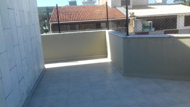 Cabo Frio, imperdível cobertura reformada, passagem, 4 dormitorios, so entrar - Foto 19
