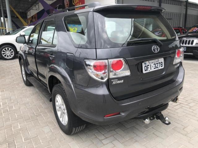 TOYOTA HILUX SW4 2.7 SR 4X2 16V FLEX 4P MANUAL. - Foto 6