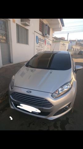 Carro Novinho de garagem, com (11.000 km)rodados