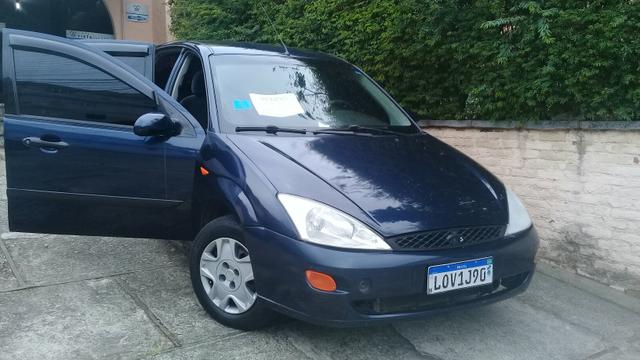 Vendo focus 2003, troco por fiorino em bom estado - Foto 3