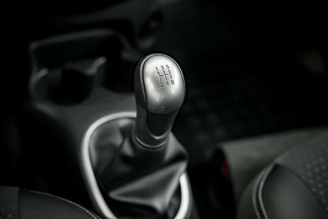 March Hatch SL 1.6 Mec. 2016 - Foto 9