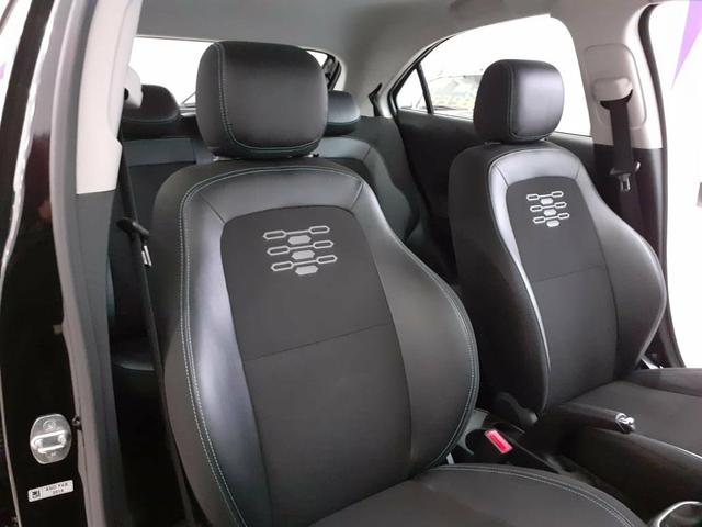 Onix LT 1.4 com IPVA 2020 e transferência Grátis - Foto 4