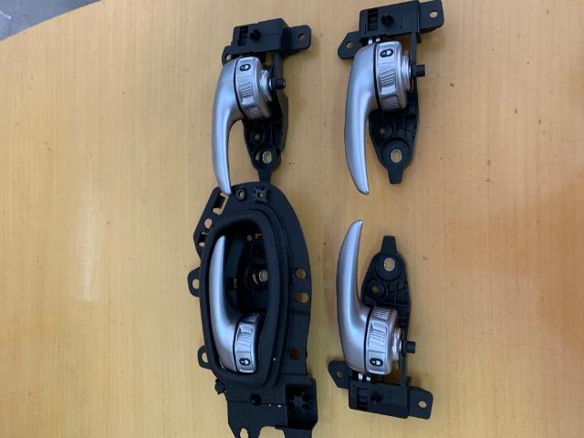 Maçaneta interna porta jeep renegade original cada lado 50 reais