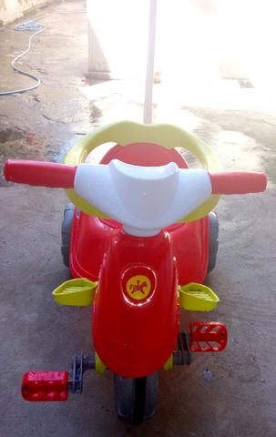 Vendo esse carrinho de passeio , vira velocipe tbem - Foto 3