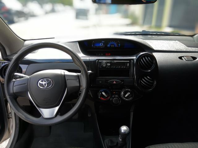 Etios x 1.3 2017 - Foto 9