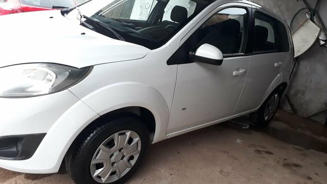 Fiesta Hatch SE 1.6 2014 completo e muito conservado - Foto 4