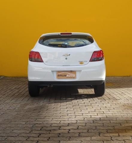 ONIX 2014/2015 1.4 MPFI LTZ 8V FLEX 4P MANUAL - Foto 10