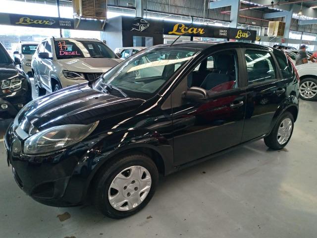 Fiesta Hatch 1.0 completo - Foto 4
