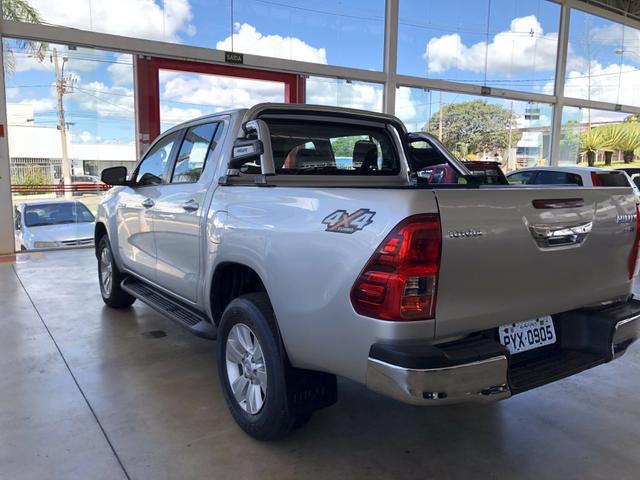 Hilux Srv 2017 4x4 diesel Automática - Foto 7