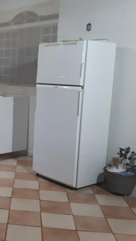 Vendo/Troco geladeira Brastemp frostfree - Foto 4