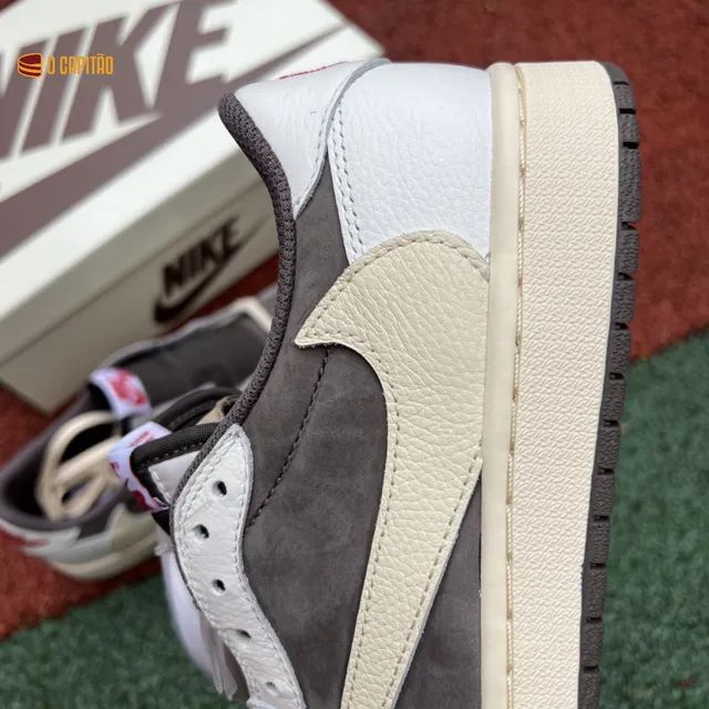AIR JORDAN 1 LOW X TRAVIS SCOTT "REVERSE MOCHA" - Foto 4