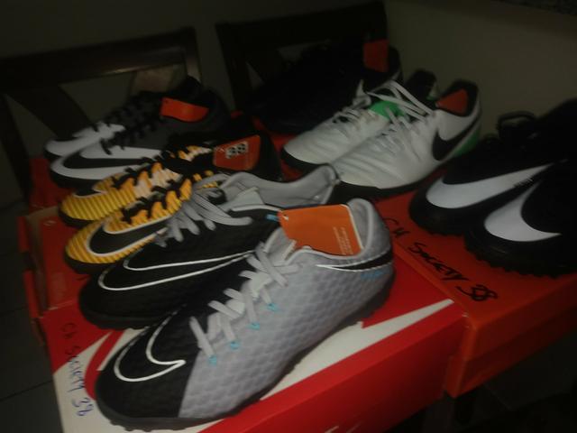 chuteira nike society 39