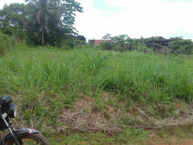 Vende-Se Um Terreno