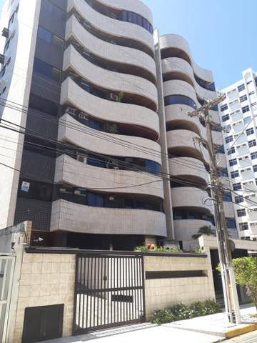 Exc.apto a 50m.do mar, 4qts s/2 suítes, 2 vagas, apenas 3.600,00